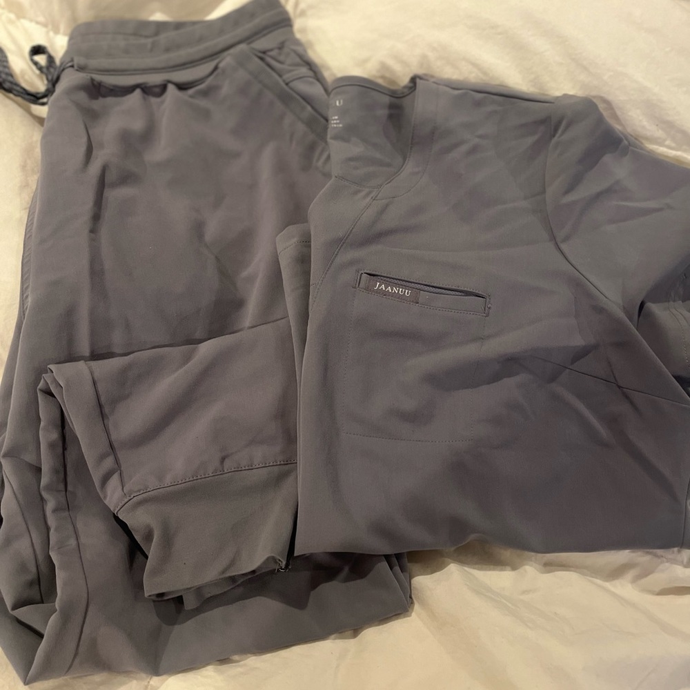 Jaanuu scrubs
